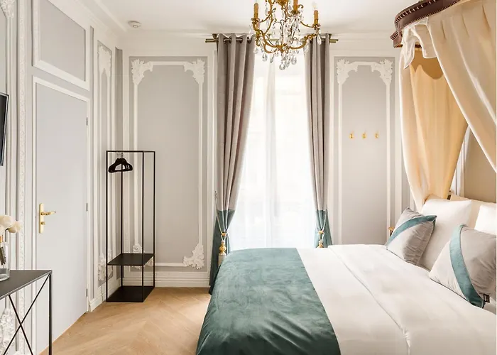 Merveil - Signature - Louvre - Victoria